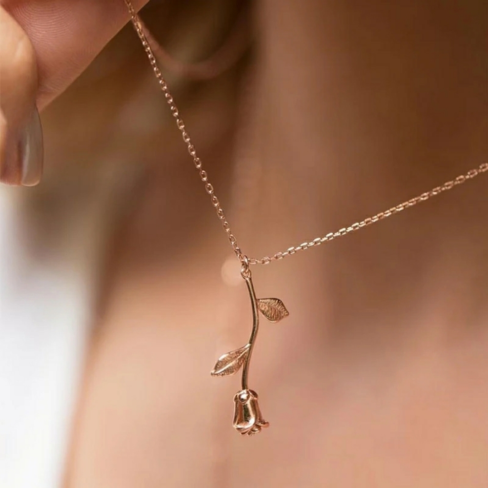 🌹Delicate rose pendant necklace - Picture 4 of 5